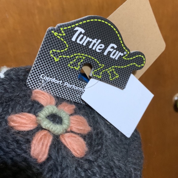 TURTLE 🐢 FUR- 🆕 Nepal Hand Knit Winter Hat - Picture 7 of 12
